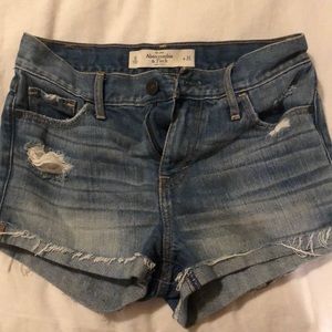Abercrombie ripped shorts